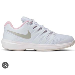 Nike Tennis or Pickle Ball Shoes Hard Court
